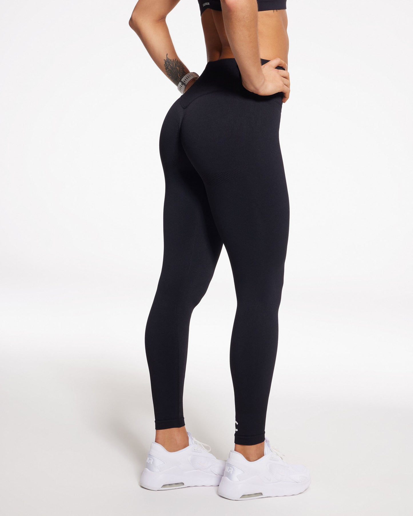 V Leggings